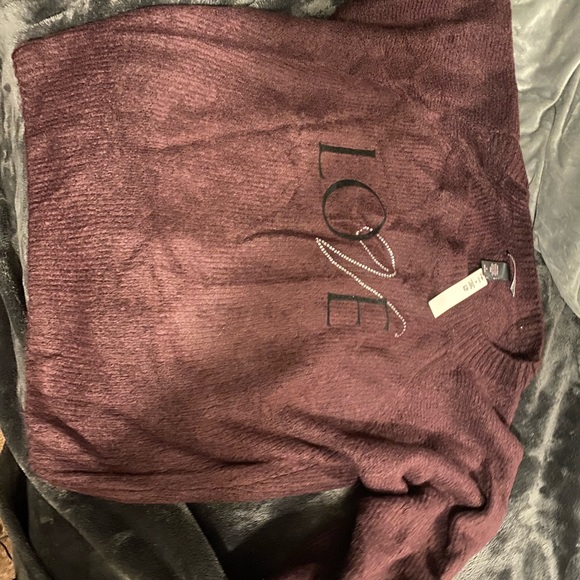 New Victoria secret sweater - Picture 2 of 3